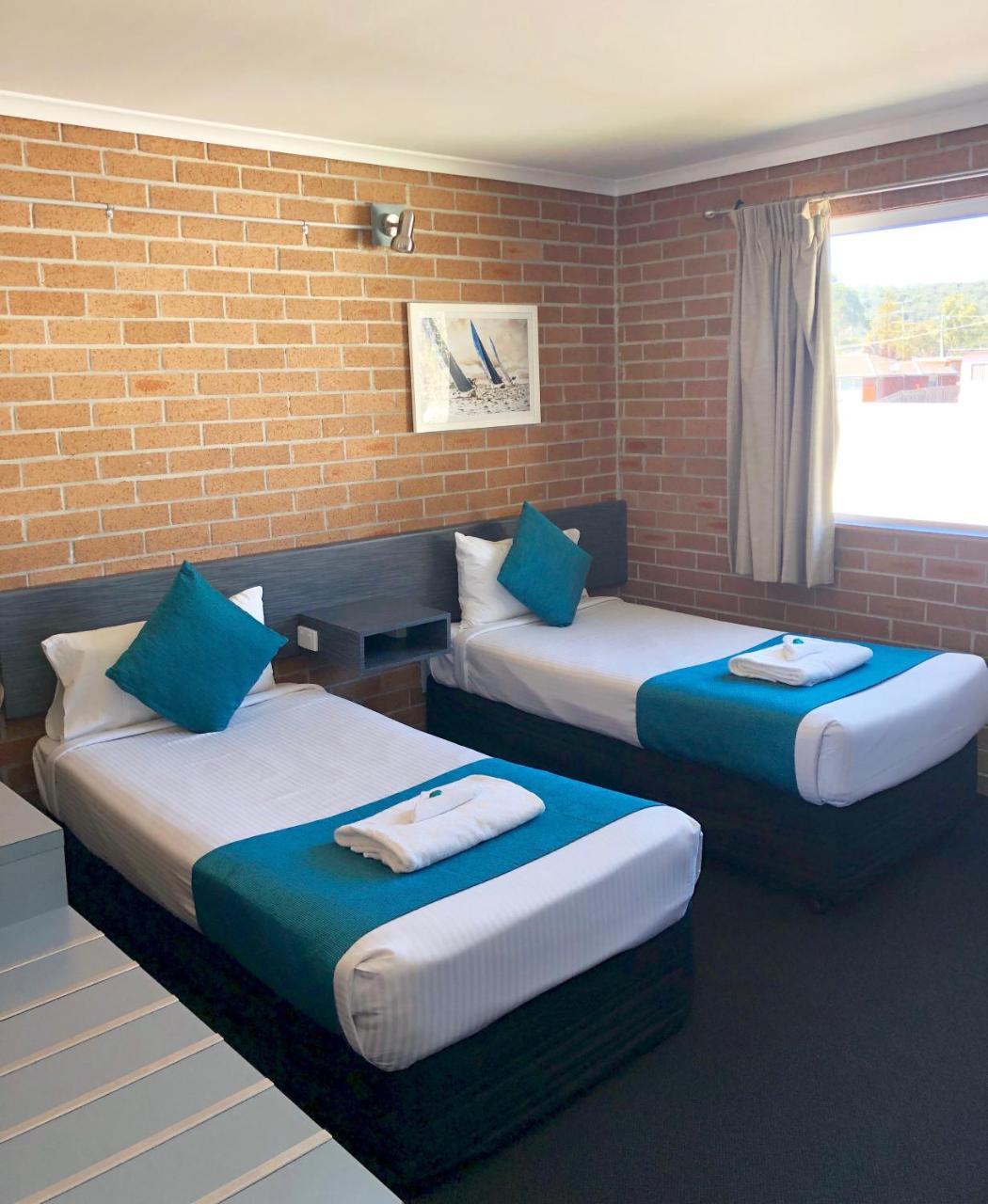 The Oaks Hotel Motel Albion Park Exterior foto